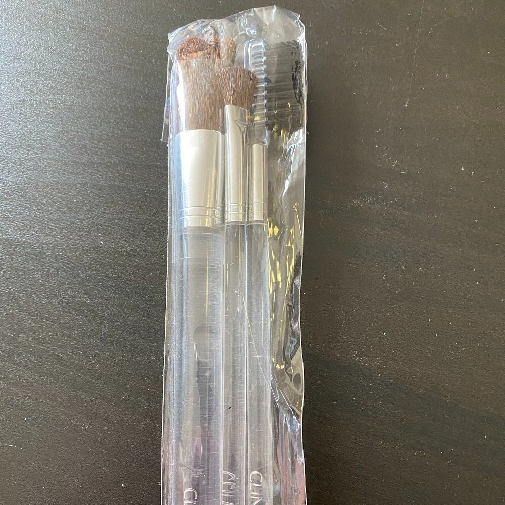 NEW Set of 3 Clinique Clear Make-up Brushes
